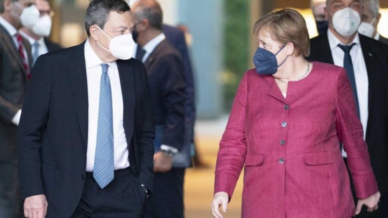 Almanya Başkanı Merkel Ve İtalya Başbakanı Draghi İkinci Dozu farklı Aşılardan Oldu