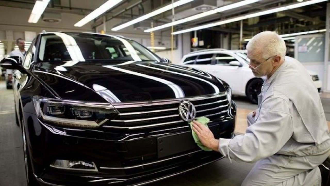 Volkswagen'den Tarihi Karar! Mazotlu, Benzinli Aracı Unutun!