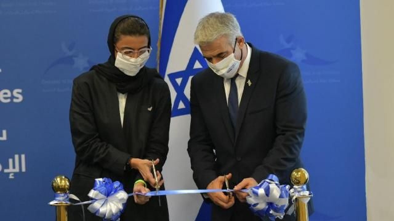 İsrail-Arap Dostluğu Kuvvetleniyor! Abu Dabi Büyükelçiliği Törenle Açıldı!