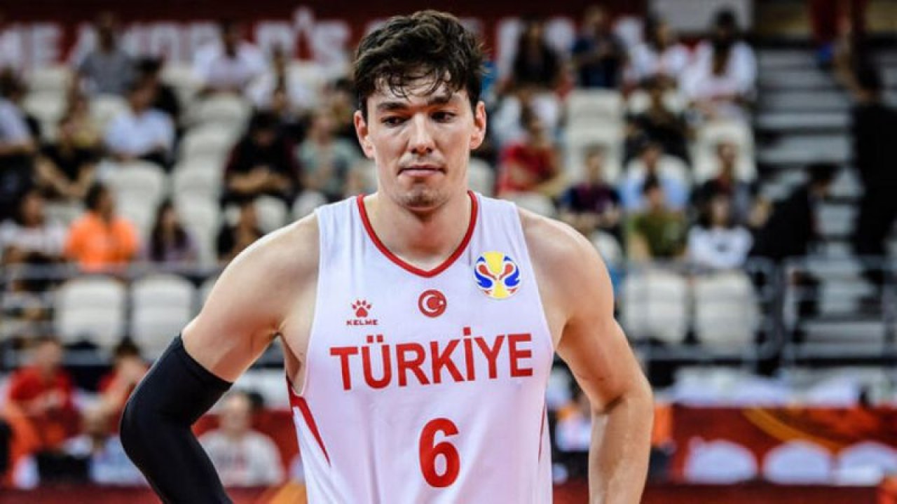 A Milli Basketbol Takımımızın Yıldızı Cedi Osman’dan Sosyal Medya Hamlesi
