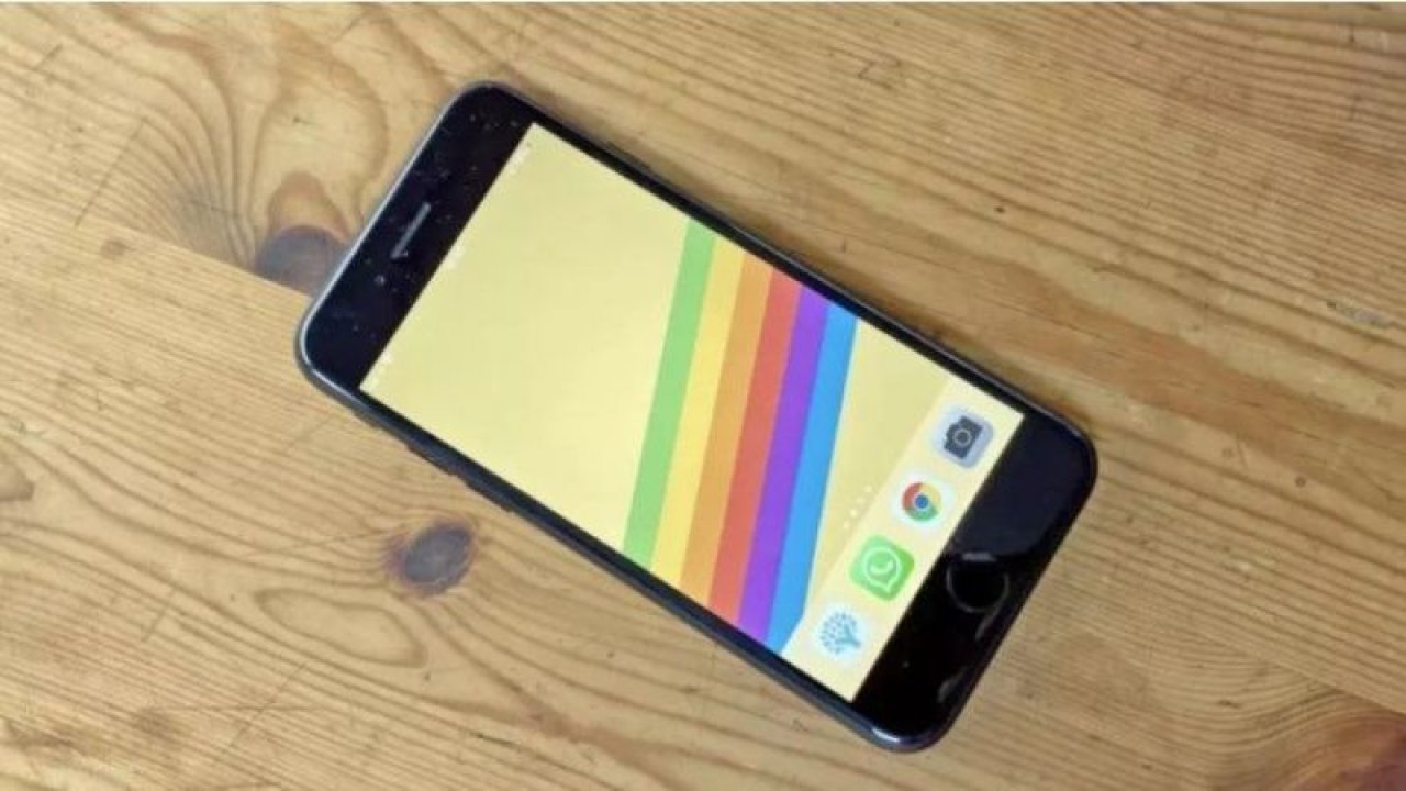 Yaşlılar İçin Akıllı Telefon Tavsiyesi 2021! Anneye Ve Babaya Hangi Telefon Alınır? En Kolay Kullanımlı Akıllı Cep Telefonu Hangisi?