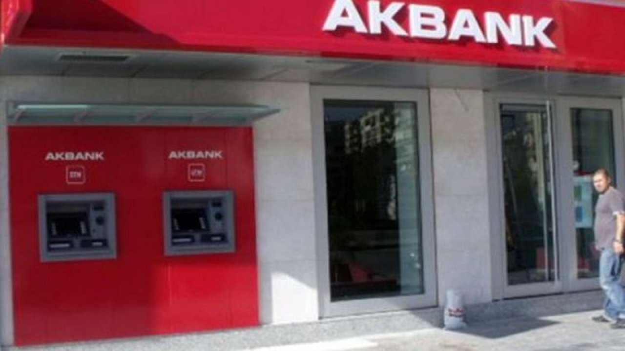 Akbank Teknik Sorunun Düzelmesiyle Birlikte Çalışma Saatlerinden Değişiklik Yapıldı