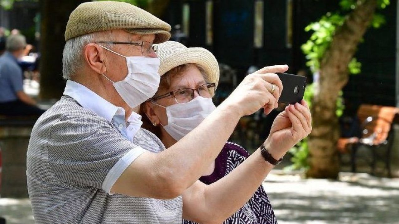 Yaşlılar İçin Alınacak En İyi Cep Telefon Markaları 2021! Anneye Hangi Telefon Alınır? Babaya Hangi Telefon Alınır?