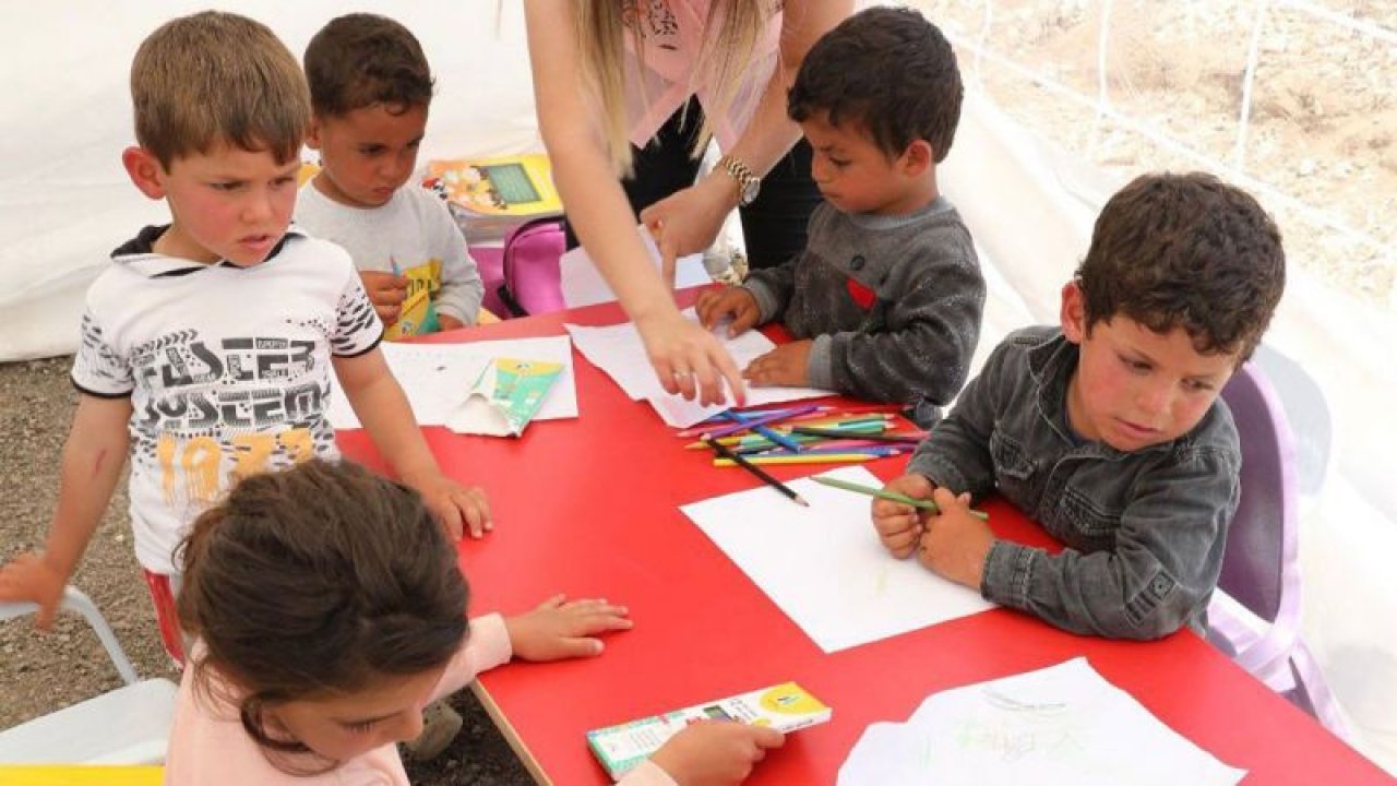 Milli Eğitim Bakanı Ziya Selçuk: “Mobil Okullarla Tarlalardayız”
