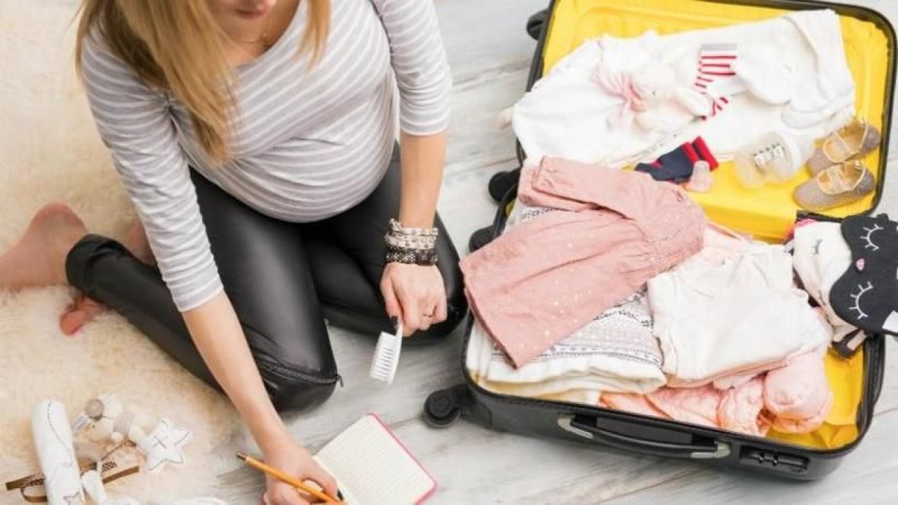 Doğuma Giderken Çanta Nasıl Hazırlanır? Doğuma Giderken Çantaya Neler Konur? Bebek Çantası Nasıl Olmalı?
