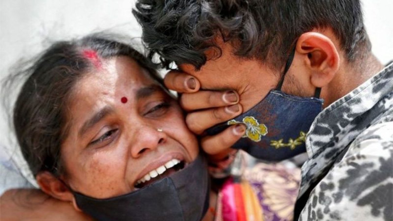 COVID-19 Salgını Hindistan’da Ek Ölüm 4 Milyondan Fazla
