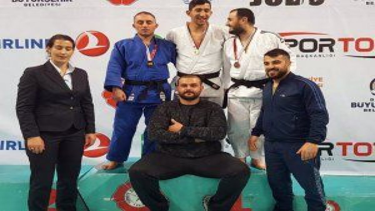 Yenimahalle Belediyesi Görme Engelliler Spor Kulübü, Görme Engelliler Judo Türkiye Şampiyonası’nda 1’inciliği ve 3’üncülüğü göğüsledi