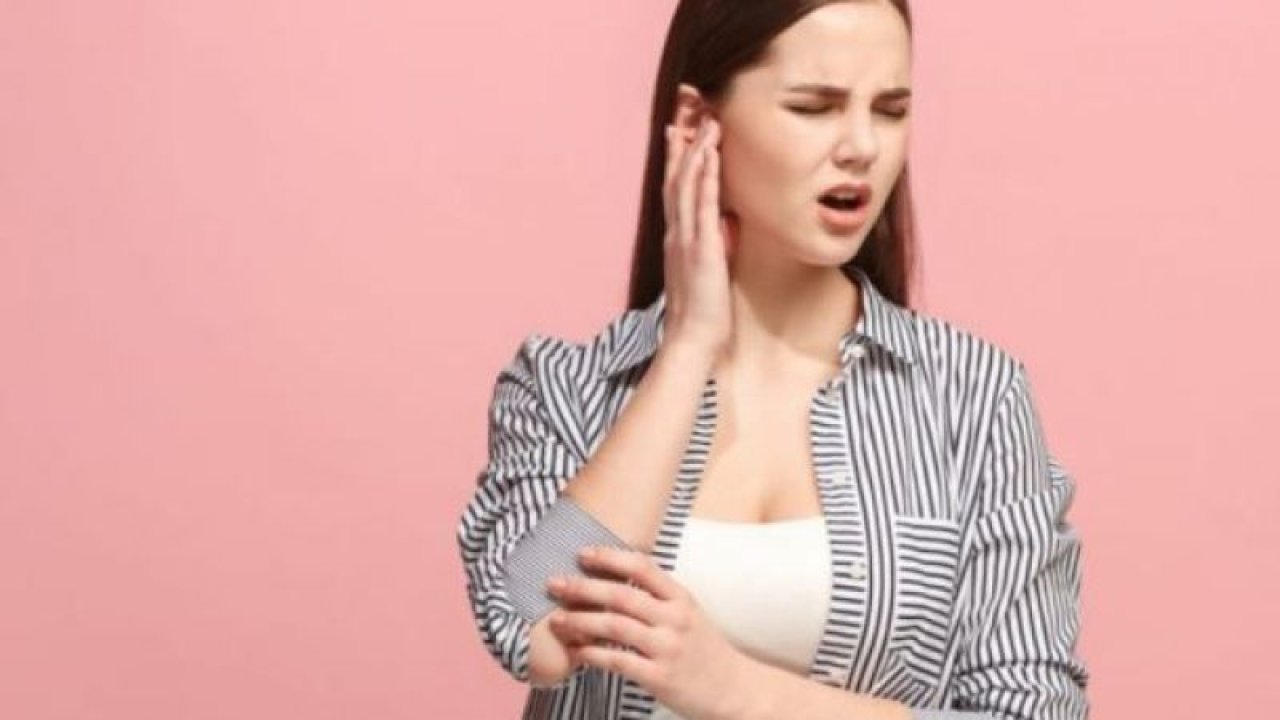 Kulağınızdan Gelen Akıntı Tehlikenin Habercisi Mi? Kulak Zarı Problemleri Nelerdir? Kulak Zarının Zarar Gördüğünü Nasıl Anlarız?