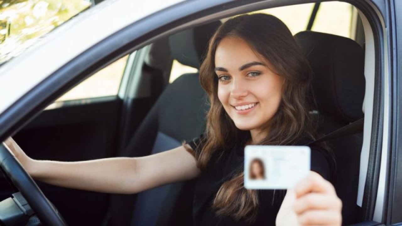 Ehliyet Almak Ne Kadara Mal Olur 2021? B Sınıfı Ehliyet Fiyatları Ne Kadar? Ehliyet Kaça Mal Oluyor 2021?