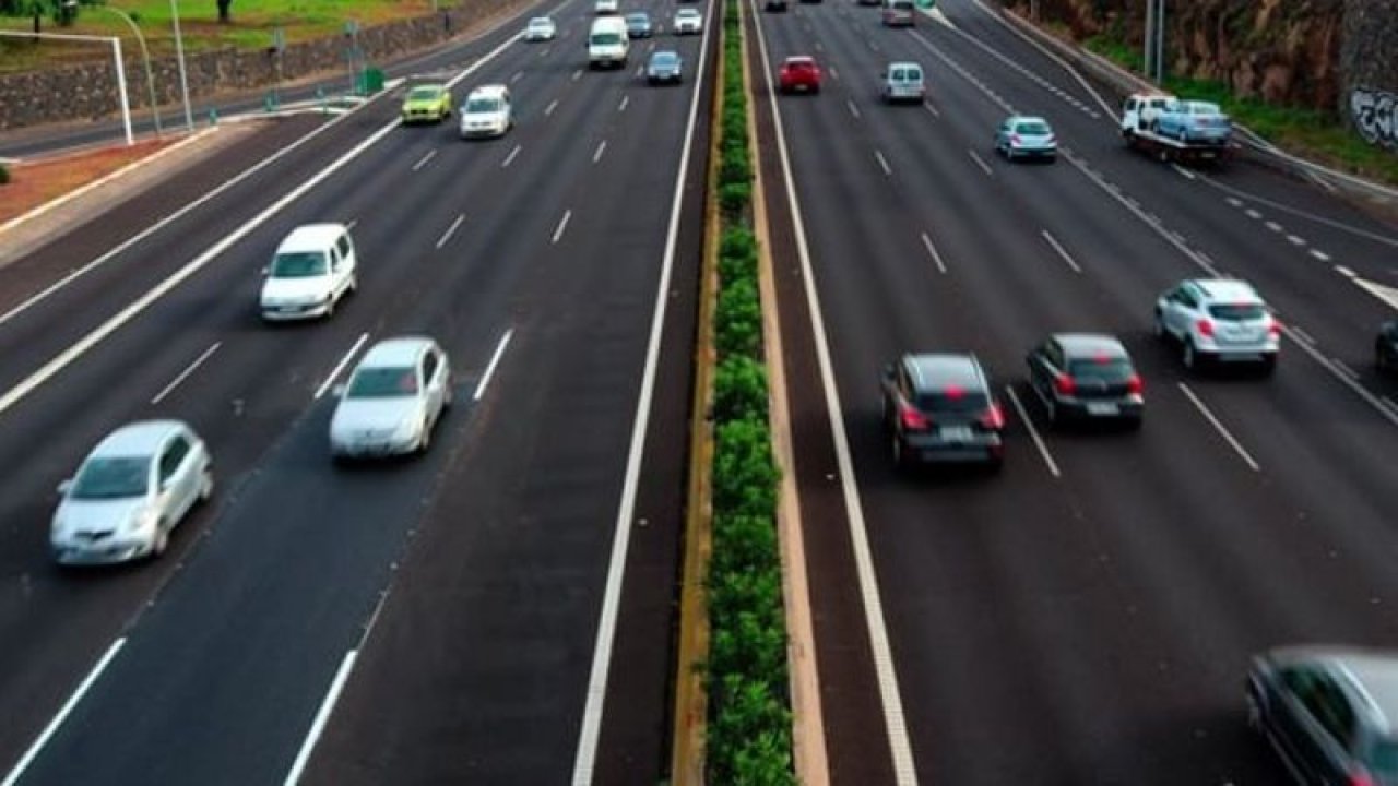 Uzun Yolda araba Kaç Saatte Bir Mola Verilir? Uzun Yol Yaparken Nelere Dikkat Edilmeli? Gece Yolculuğu Doğru Karar Mı?