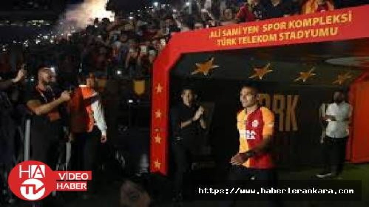 Galatasaray'da görkemli imza töreni