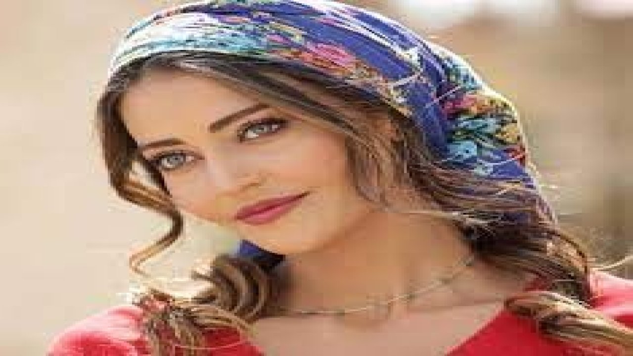 Survivor Yarışmacısı Tuğba Melis Türk Mini Elbisesiyle Öyle Bir Poz Verdi ki; Fiziğini Görenler Ne Diyeceğini Şaşırdı! İşte O Görüntüler…