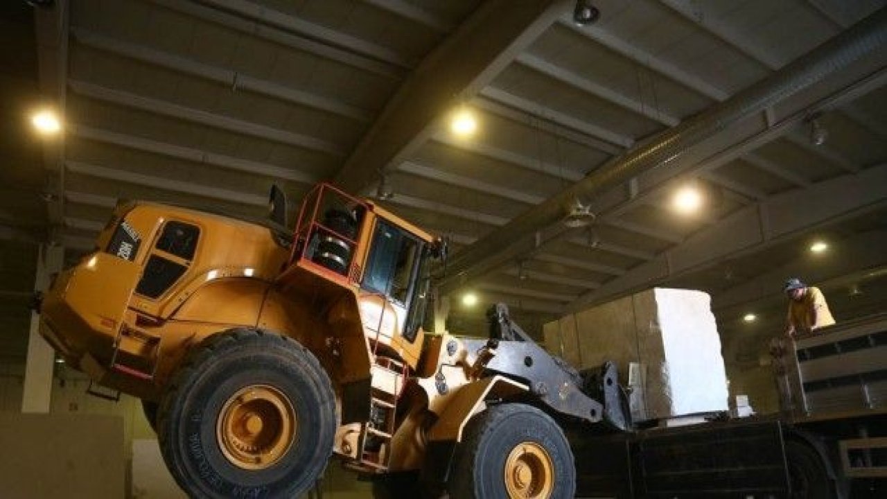 30 tonluk mermerler böyle taşındı, bir günde tamamı satıldı