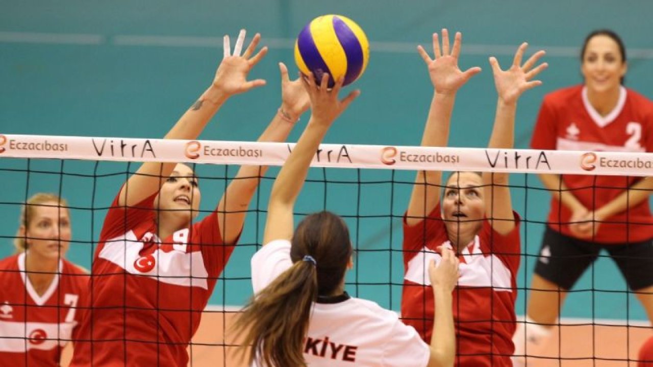 Voleybolda Farklı Renk Forma Ne Anlama Geliyor! Farklı Renkte Forma Giyen Oyuncuya Ne Denir? Neden Farklı Forma Giyiyor?