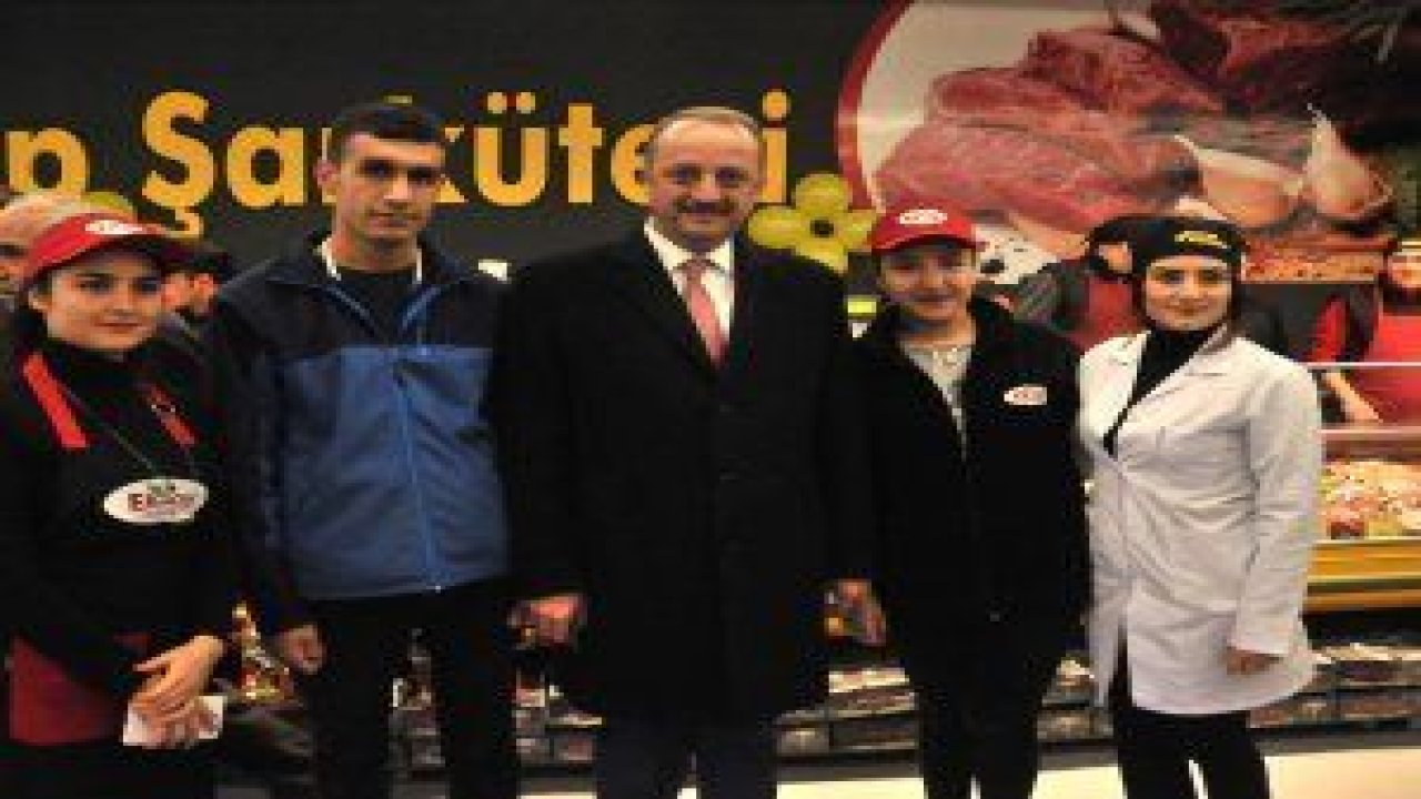 Altınışık Marketler Gurubu, dördüncü ve en büyük şubesi Altın Gross Market Üreğil Mahallesi’nde açtı