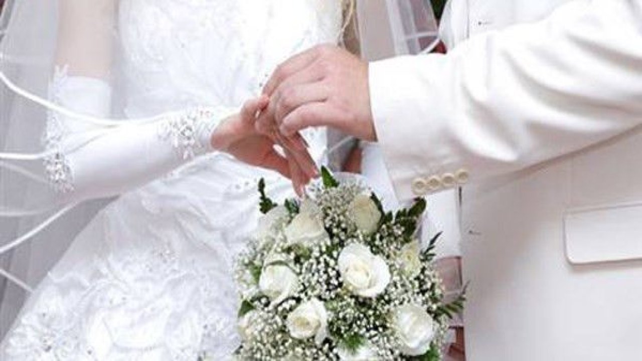 Gelin ve Damat Düğün Kredisi Nedir, Nasıl Alınır? Hangi Bankalar Evlilik Düğün Kredisi Veriyor? En Düşük Düğün Kredisi Ne Kadar?