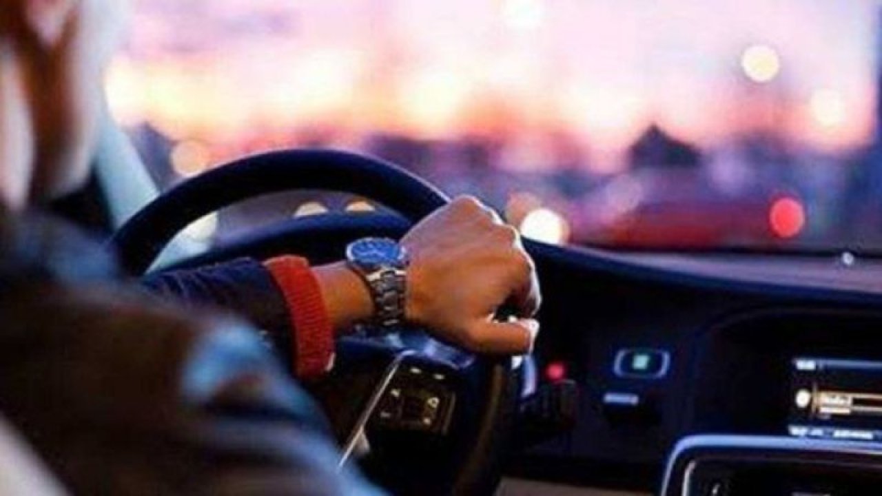 Rüyada Yeni Araba Almak Ve Sürmek Ne Anlama Gelir? Rüyada Araba Görmek Ne Anlama Geliyor? Rüyada Beyaz Araba Görmek Neye İşarettir?