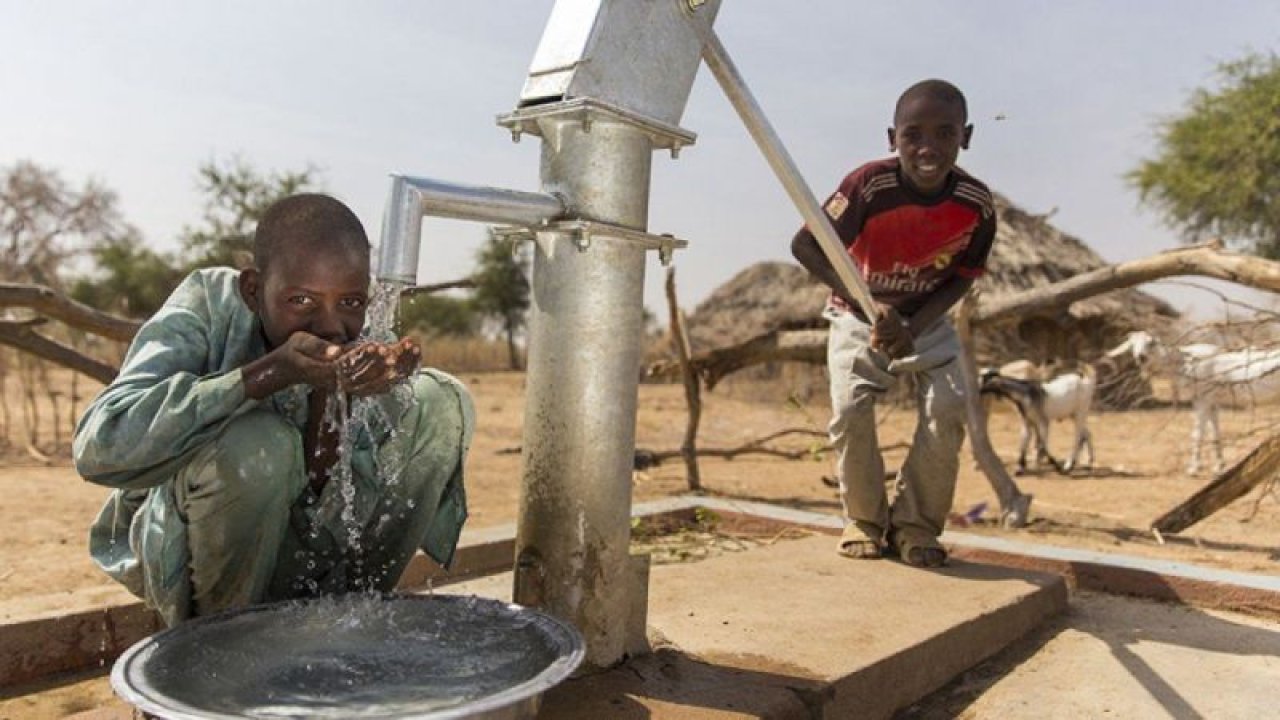 Afrika’da Su Kuyusu Açtırmak Bedeli 2021 Ne Kadar? Afrika'da Su Kuyusu Nasıl Açılır? Afrika'da Su Kuyusu Açan Dernekler Hangileri?