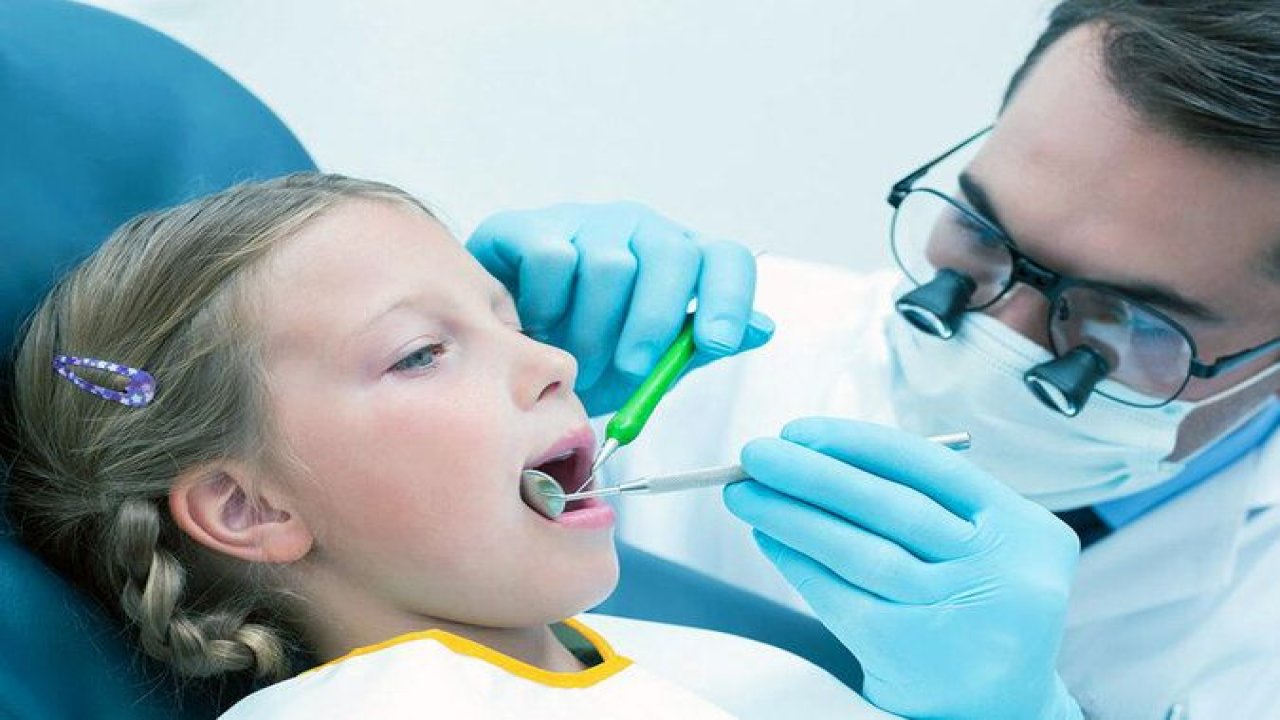 Diş Hekimleri Ne Kadar Maaş Alıyor? Dişçiler Ne Kadar Kazanıyor? Diş Doktoru Ayda Kaç Para Alır?