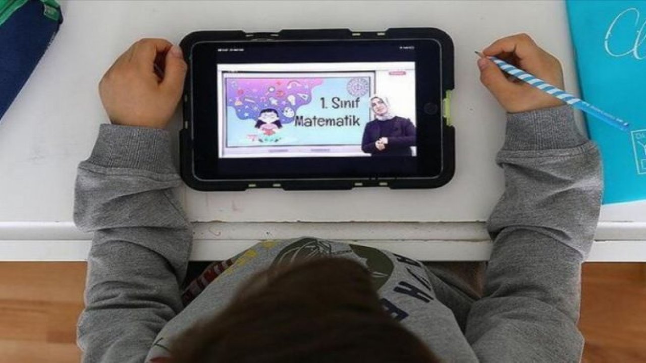 Türk Telekom'dan eğitime 10 bin tablet