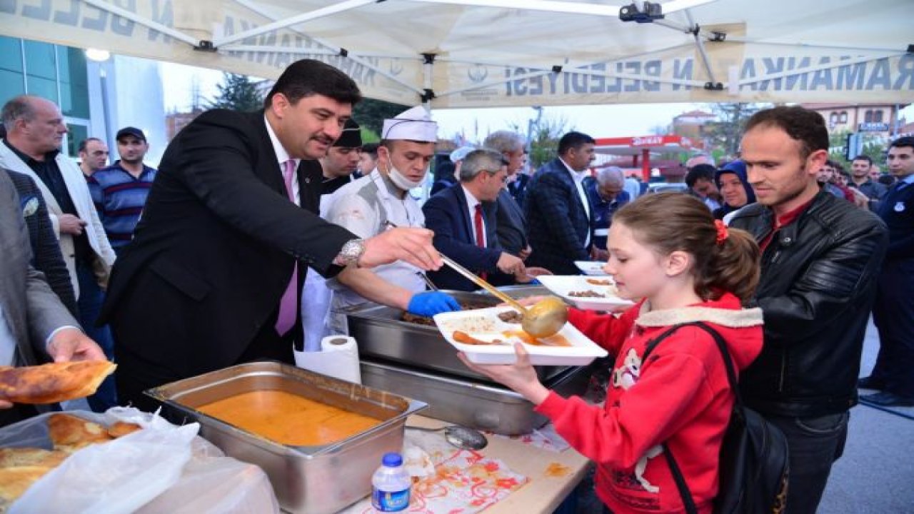 Başkan Oğuz Yemekleri Elleriyle Dağıttı