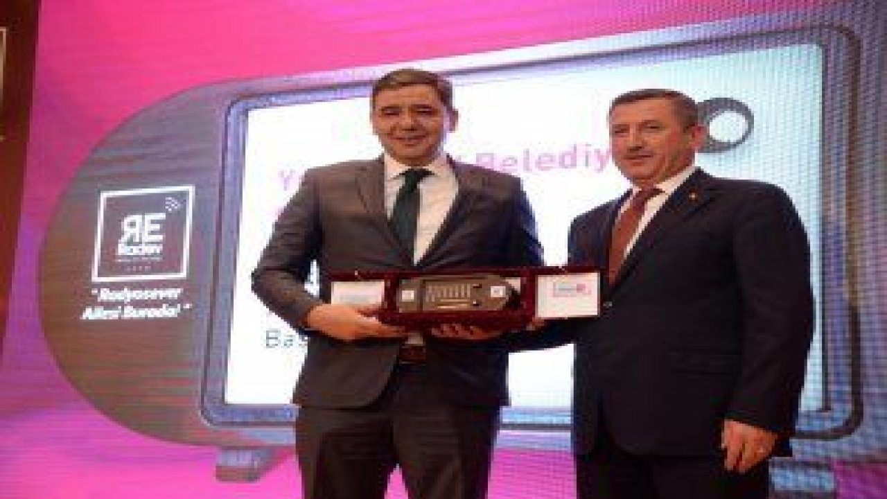 Kahramankazan Belediye Başkanı Lokman Ertürk, Radyo Evi Derneği (RADEV) tarafından anlamlı bir ödüle layık görüldü
