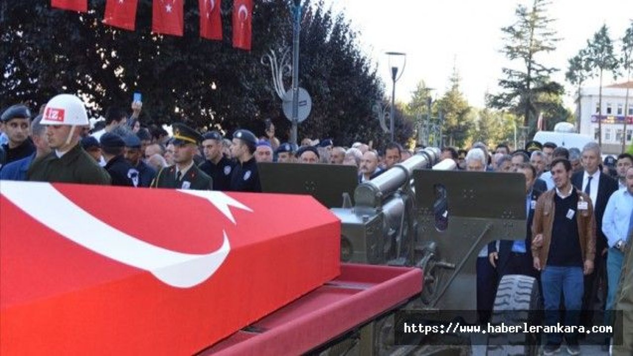 Yıldırım düşmesi sonucu şehit olan askerin cenazesi Amasya'ya getirildi
