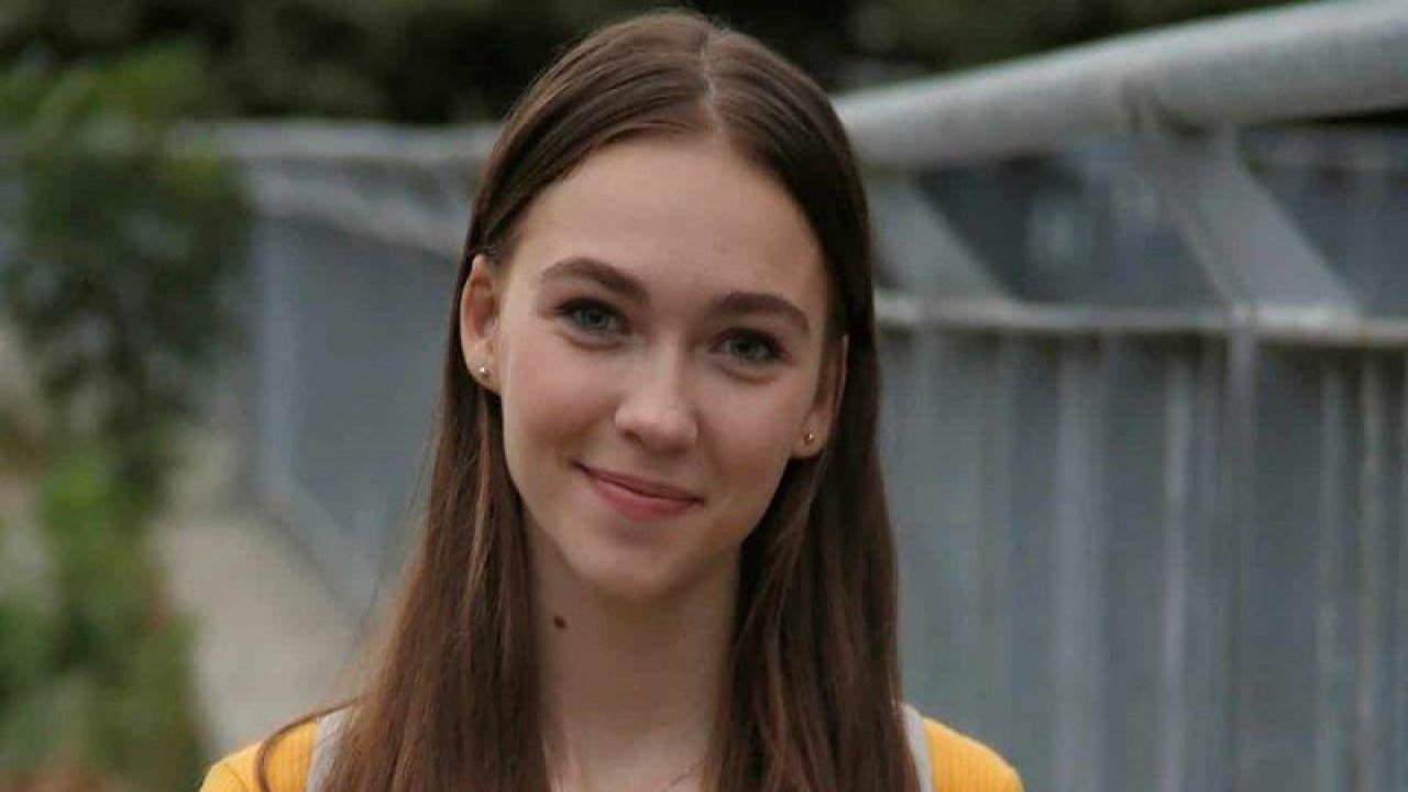 Kıbrıs: Zafere Doğru Dizi Oyuncusu Miray Akay Bakın Aslen Nereliymiş! Herkes Başka Sanıyordu, Duyan İnanmadı! İşte Miray Akay’ın Memleketi…