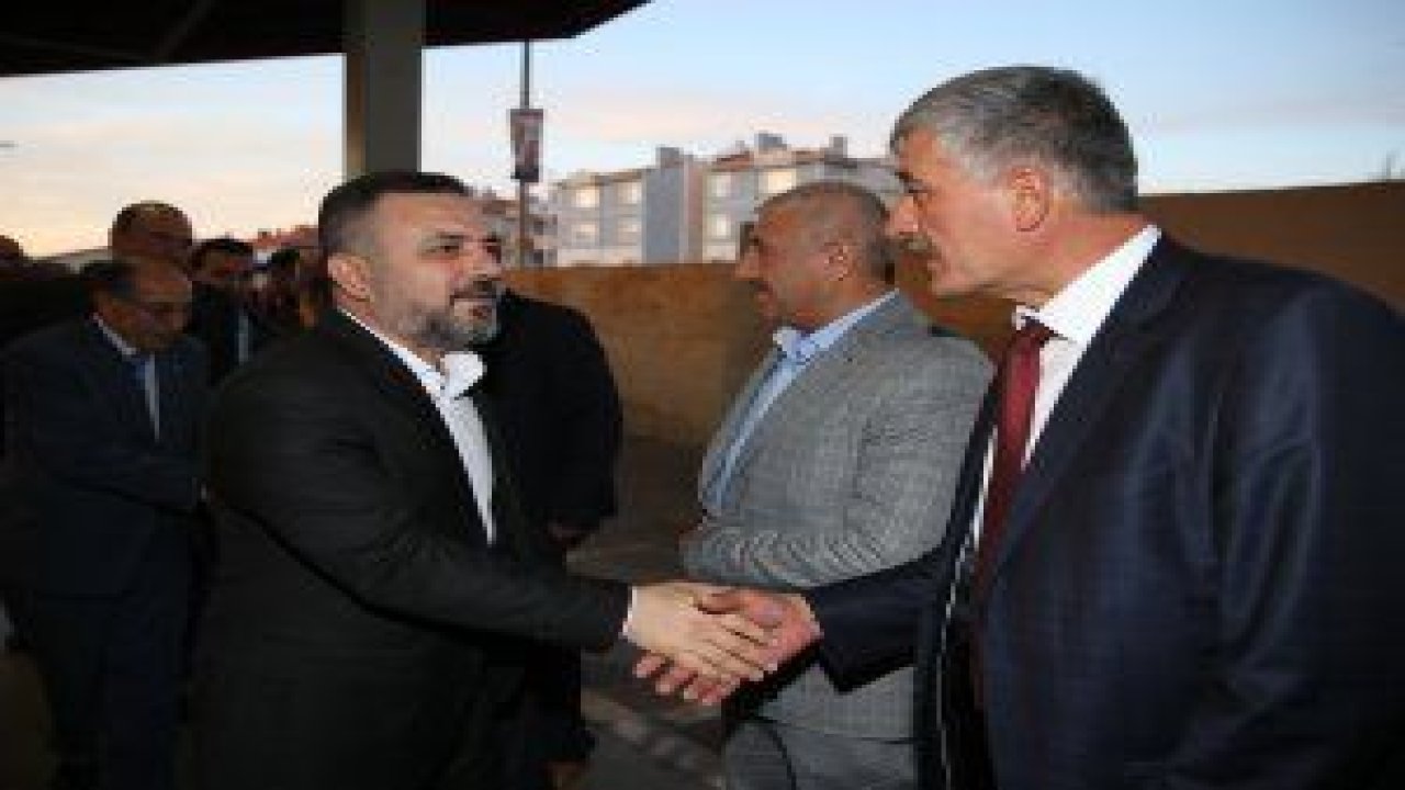 Sincan Belediye Başkanı Murat Ercan bu kez Sincan’da görev yapan şoförlerin iftar sofrasına konuk oldu