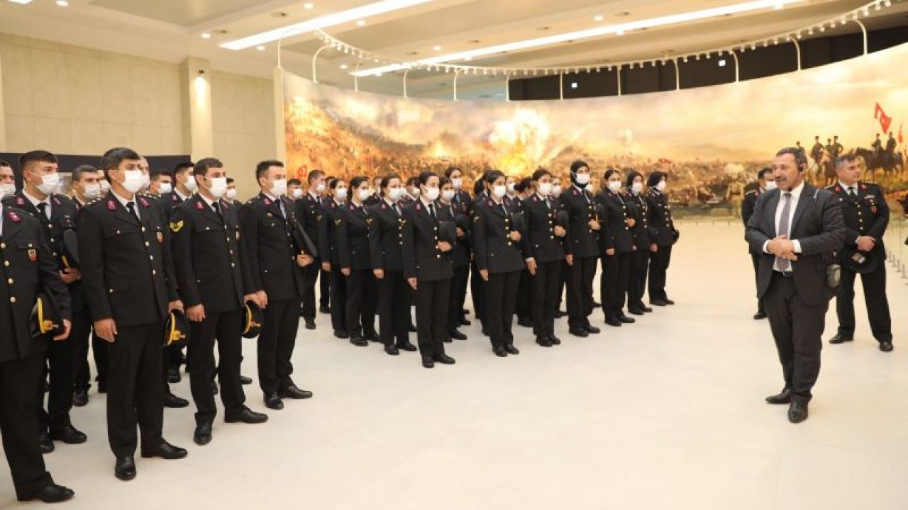 400 Subay ve Astsubay kursiyer Türk Tarih Müzesi'ni ziyaret etti