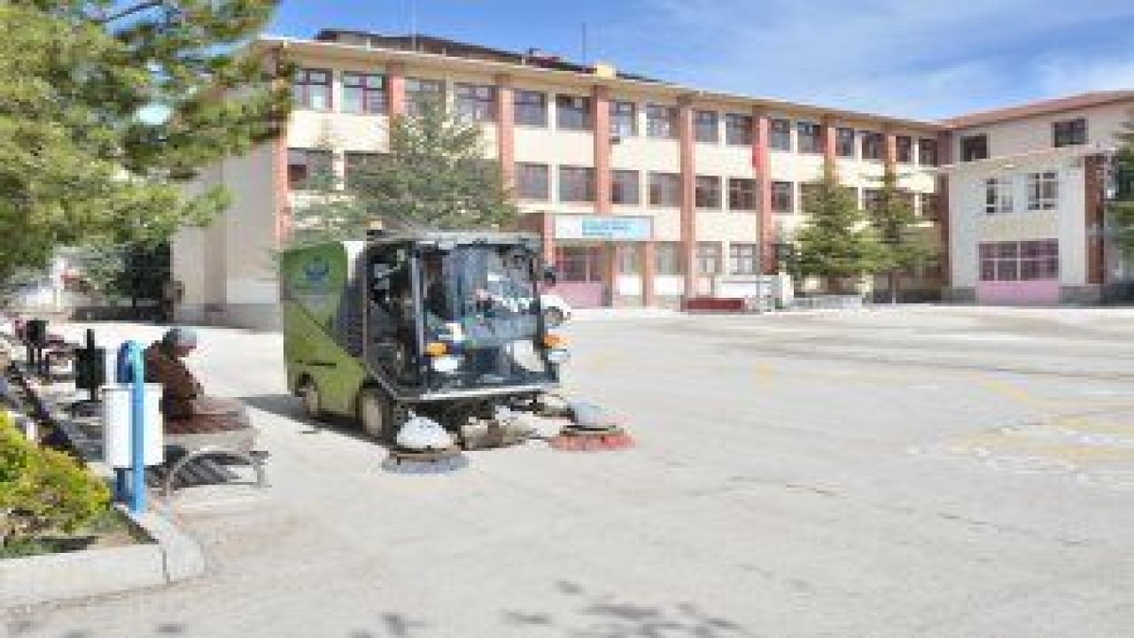 24 Haziran'da Kahramankazan genelinde oy kullanılacak tüm okulların ve ana arterlerin temizliğini tamamladı