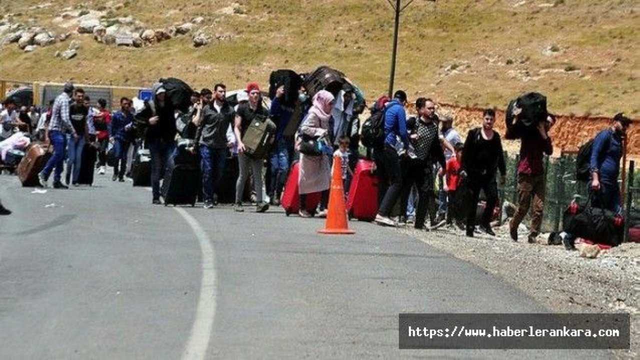 Suriyeliler bayramlaşmak için ülkelerine gidiyor