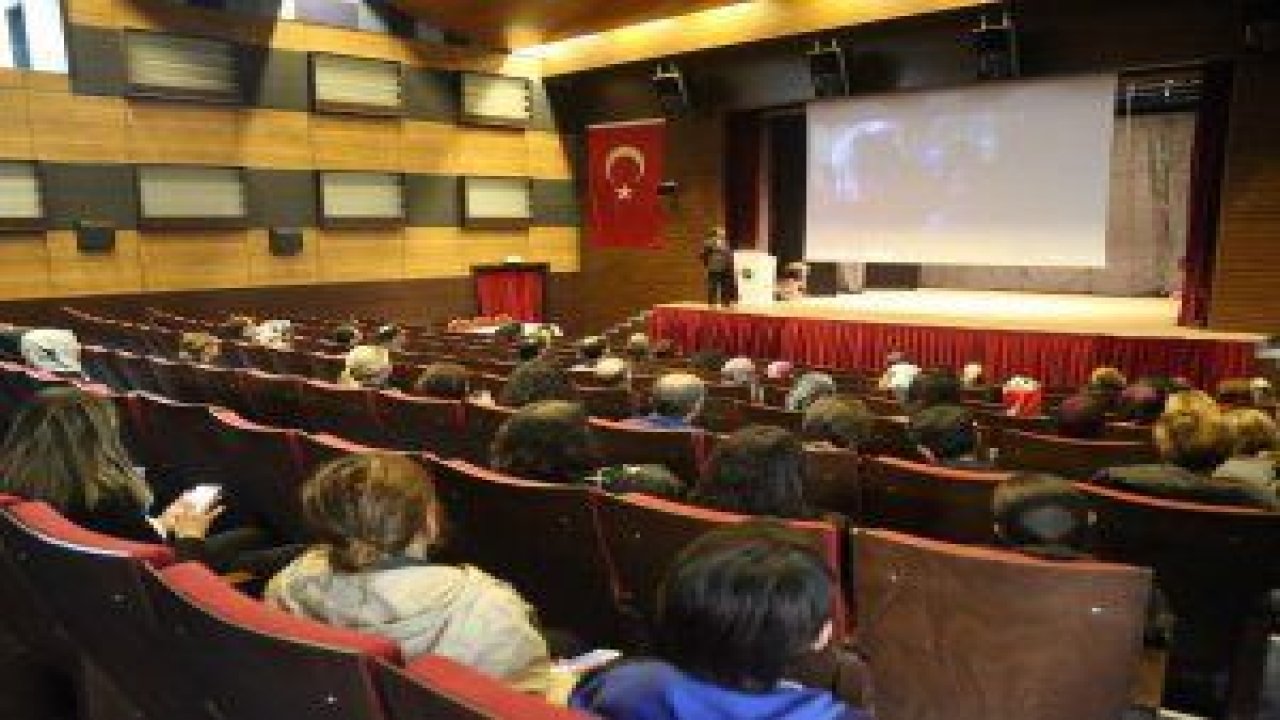 Gölbaşı'nda öğretmenler atık piller hakkında bilgilendirildi