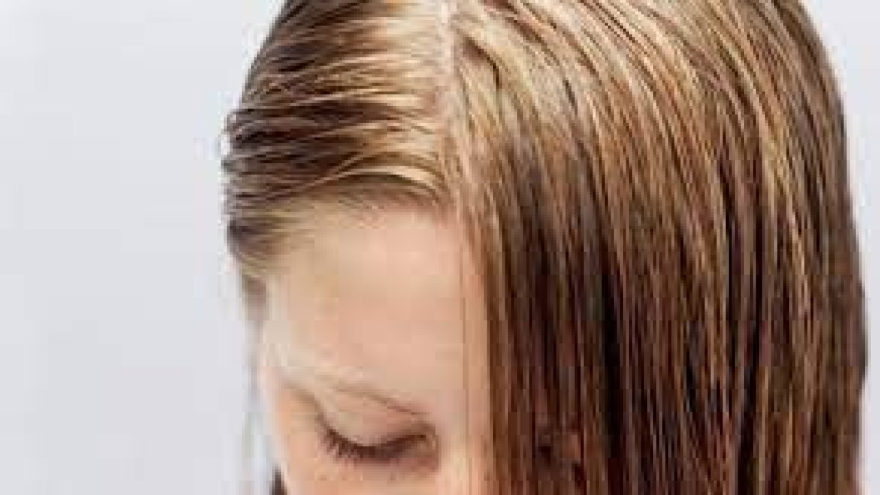 Yağlı Saçlar İçin Hangi Şampuan? Yağlı Saç Sorunu Nasıl Çözülür?