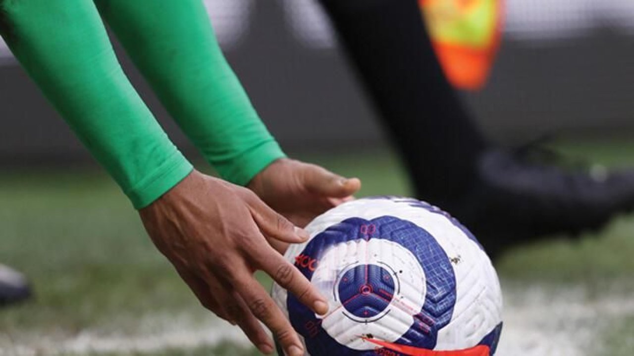 Nasıl Futbolcu Olunur? Futbolcu Olmak İçin Ne Yapmalıyım?