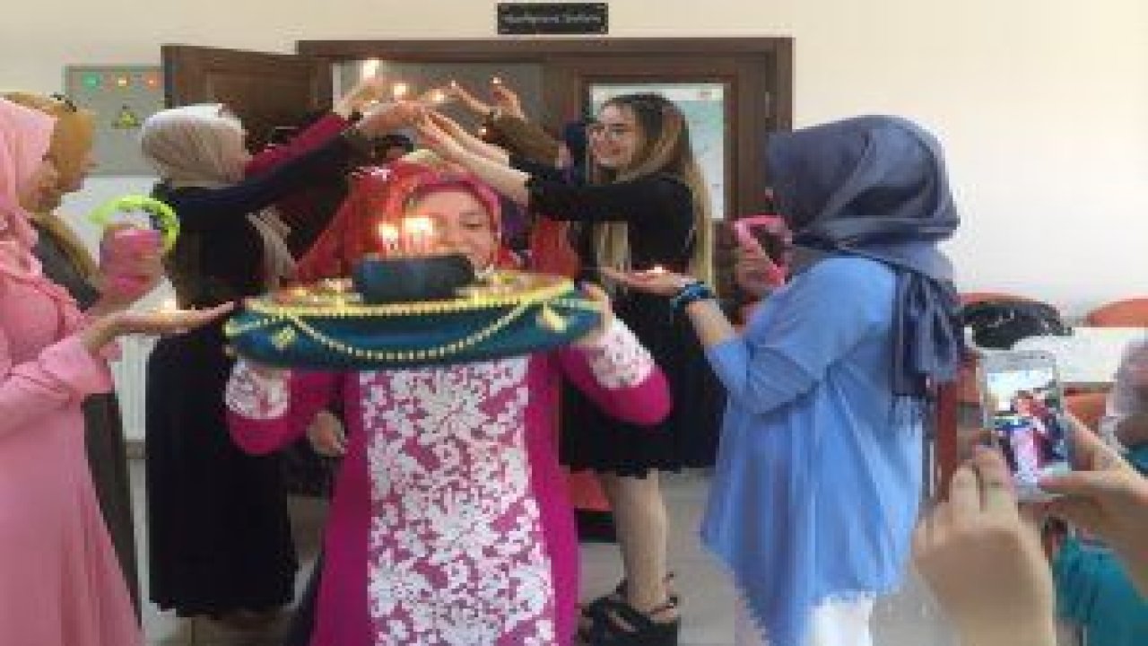 Pursaklar Hüma Sultan Hanım Evi'nde kına gecesi düzenlendi