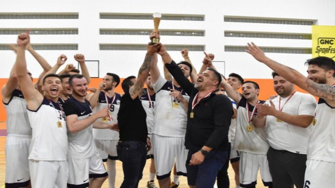 Basketbolda foça rüzgarı