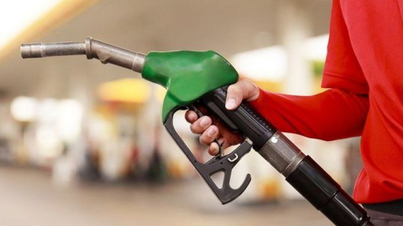 Akaryakıt Fiyatları Dipleri Boyladı; Tarih Böyle Düşüş Yaşamadı! Benzin ve Motorin Fiyatları Ortalığı İnletti! Uzmanlar Öyle Bir Şey Dedi Ki…