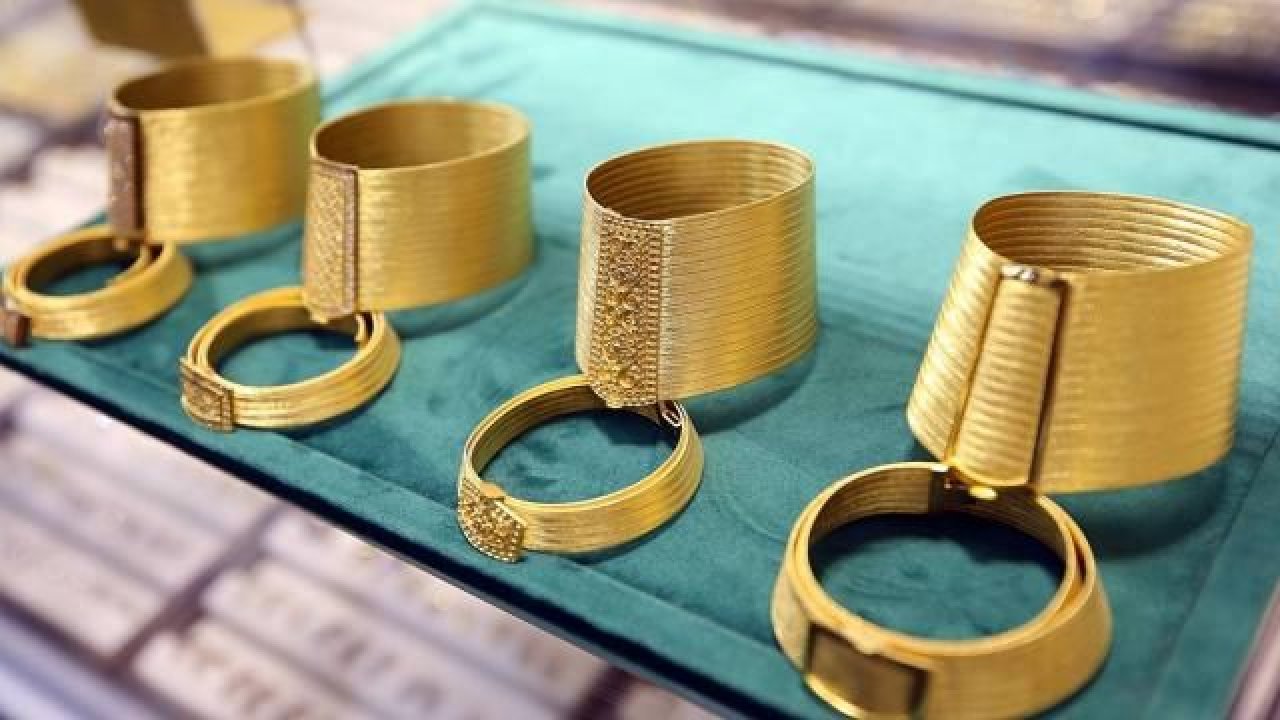 Altın Fiyatları Kuyumcuların Ödünü Kopardı! Ya Düşecek; Ya Zirveyi Sallayacak… Gram Altın İçin 1450 Lira Deniyordu Ama…