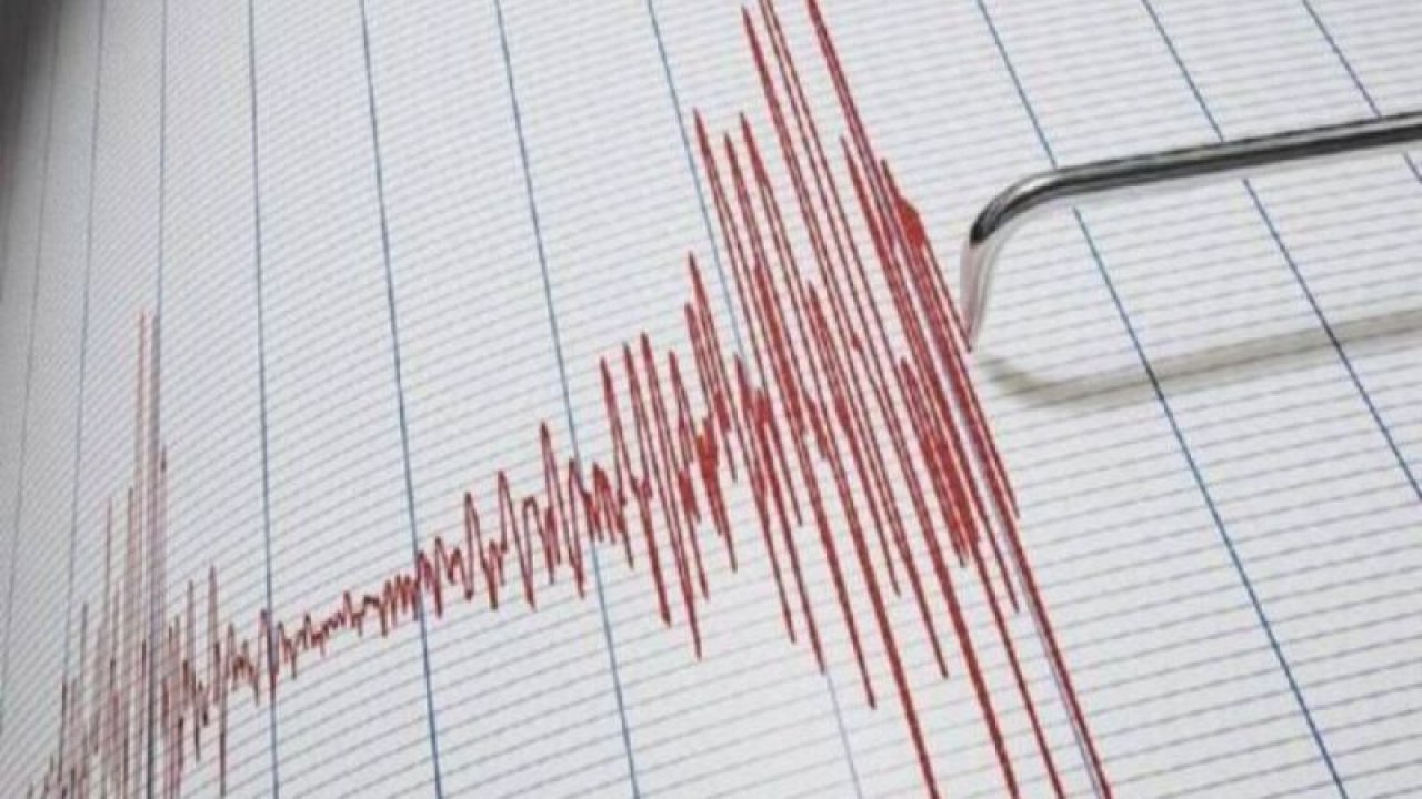 Balıkesir'de 4,6 deprem! İstanbul ve Bursa ile çevre illerde de kuvvetli hissedildi...