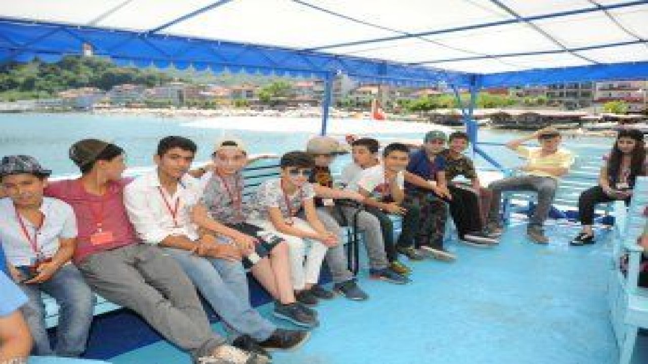 Altındağ Belediyesi Gençlik Merkezleri’ne üye çocuklar, buram tarih kokan Amasra’yı ziyaret etti
