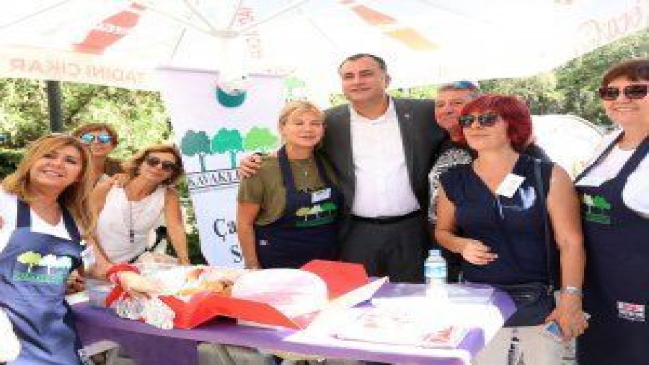 Alper Taşdelen, Kuğulupark'ta gerçekleşen Sonbahar Şenliği'ne katıldı