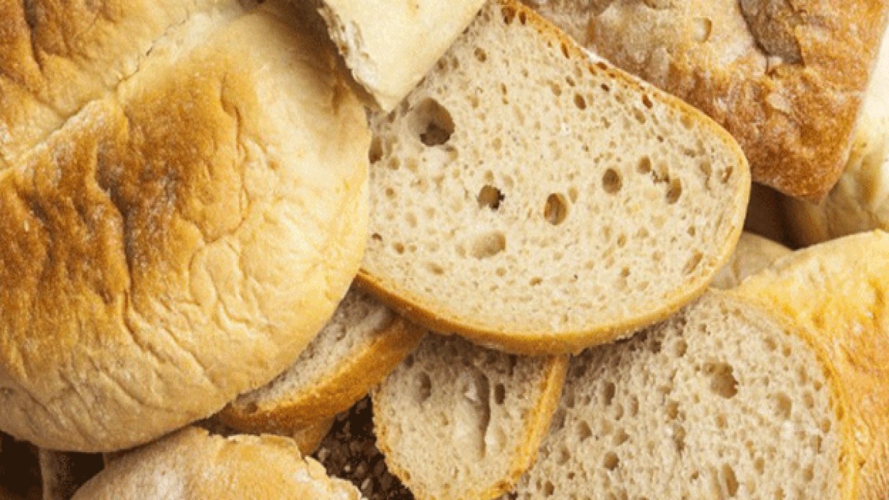 Ekmekleriniz Bayatlıyorsa Sakın Çöpe Atmayın! Bu Tarifle Gözünüzde Karnınızda Doyacak; Sadece 10 Dakikada Yapılıyor… Ekmek Bayatlasın Diye Dua Edeceksiniz!