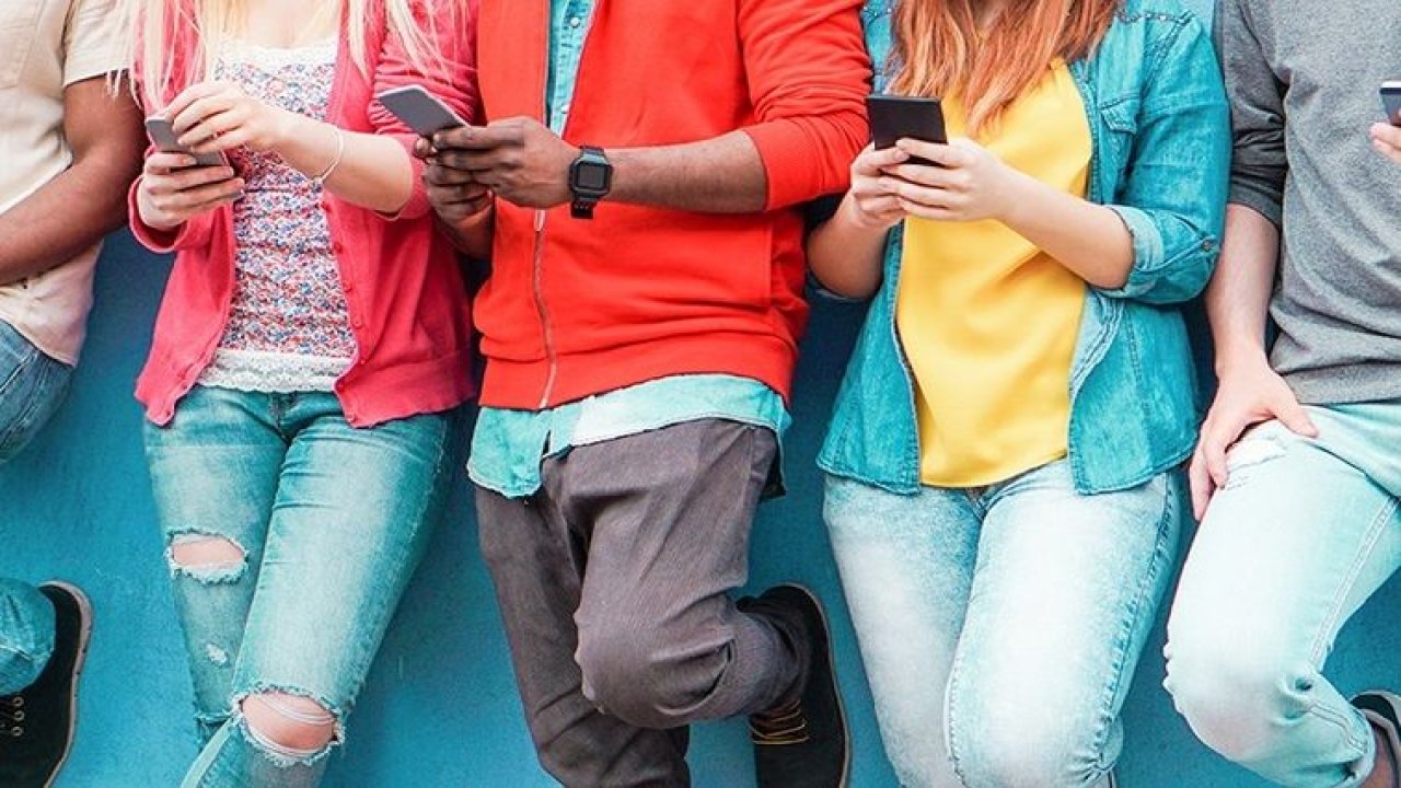 Burs dolandırıcılarına dikkat! Uzmanlar, Gençleri hedef alan dolandırıcılık yöntemlerini açıkladı...