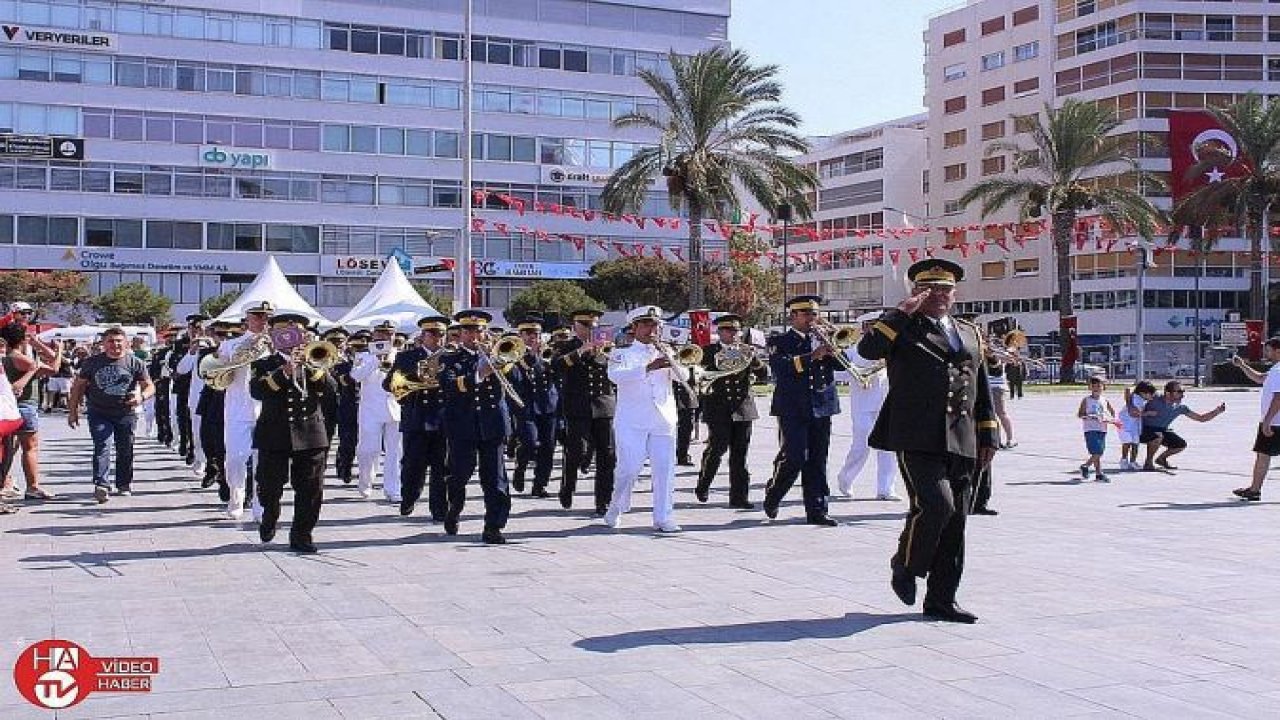 İzmir’de 30 Ağustos coşkuyla kutlandı