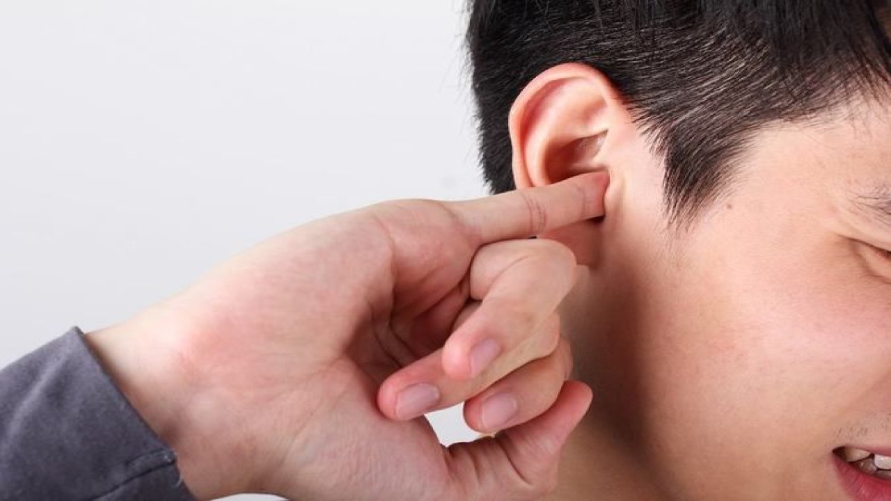 Kulakta Ağrı ve Tıkanma Hissi Yaşıyorsanız Dikkat! Yazın Kulak Enfeksiyon Oranı Artıyor...