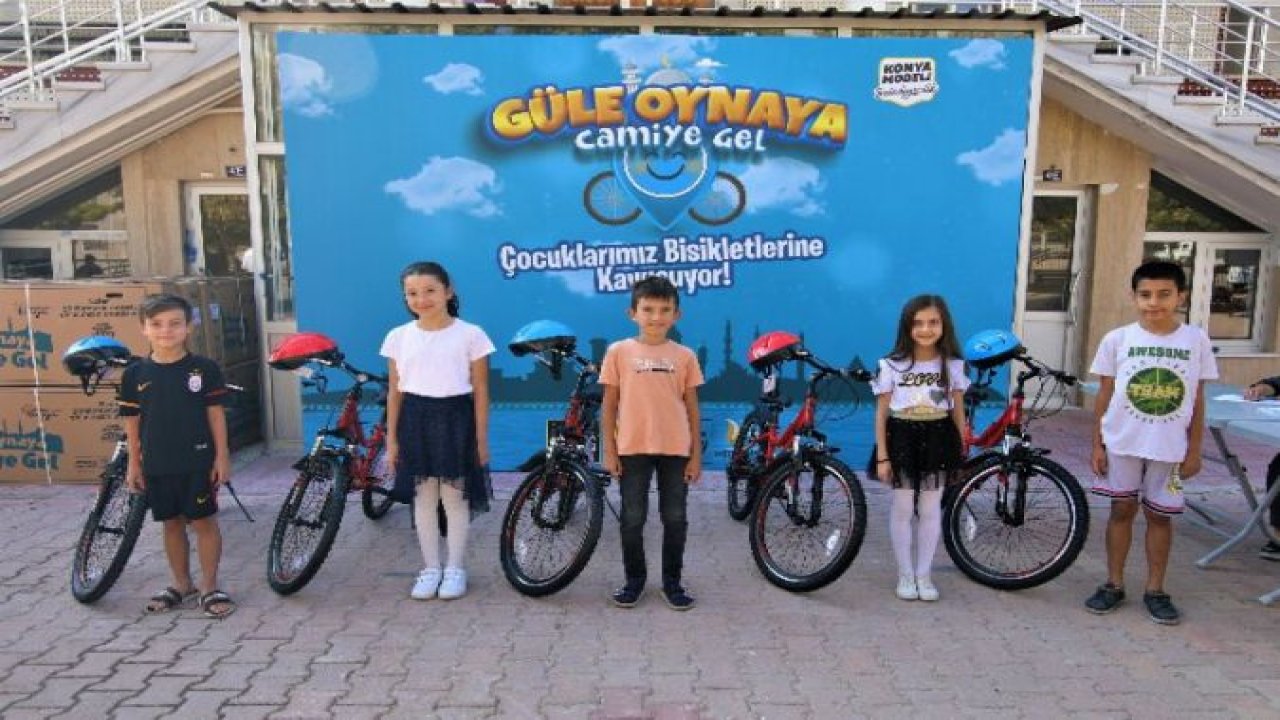 Camiye giden çocuklara bisiklet! "Güle Oynaya Camiye Gel" Projesiyle Çok Mutlular...