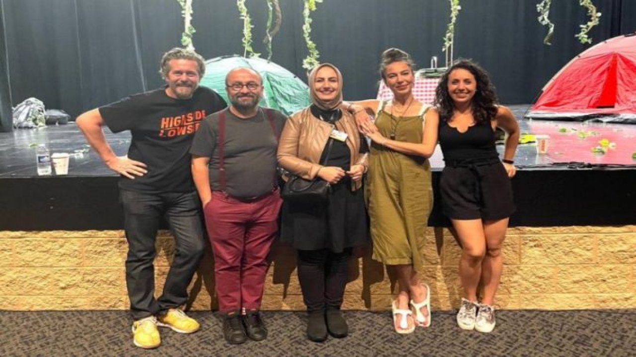 ABDde ilk Türkçe Tiyatro İlgi Gördü!