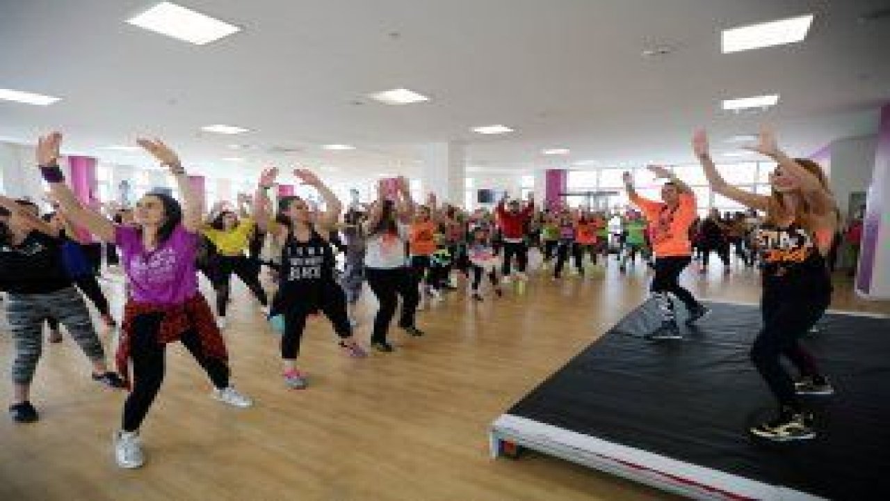 Orta yaş ve üstü Yenimahalleliler Zumba yapacak
