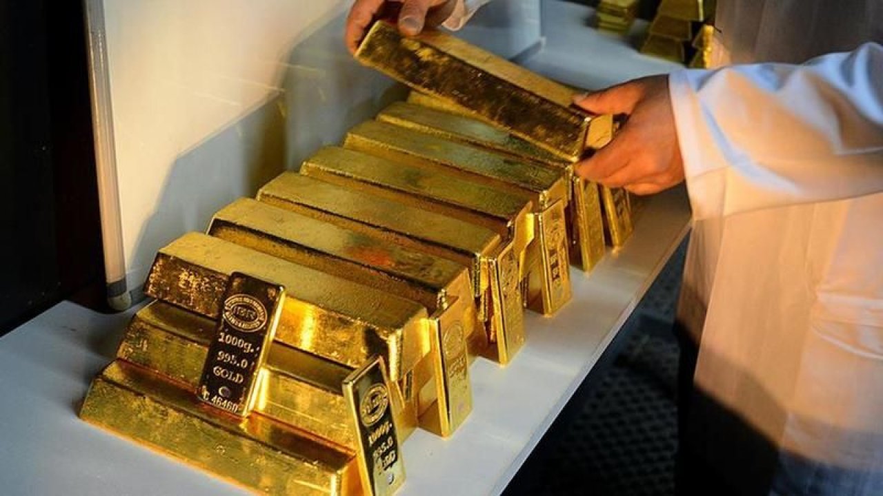 Altın Fiyatları Zirveye Tırmandı; Yükselişi El Kol Titretti! 1400 Lira Sınırına Ramak Kaldı… Kuyumcular Şok İçerisinde Kaldı! Neler Oluyor?